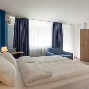 Premium Crown Suites